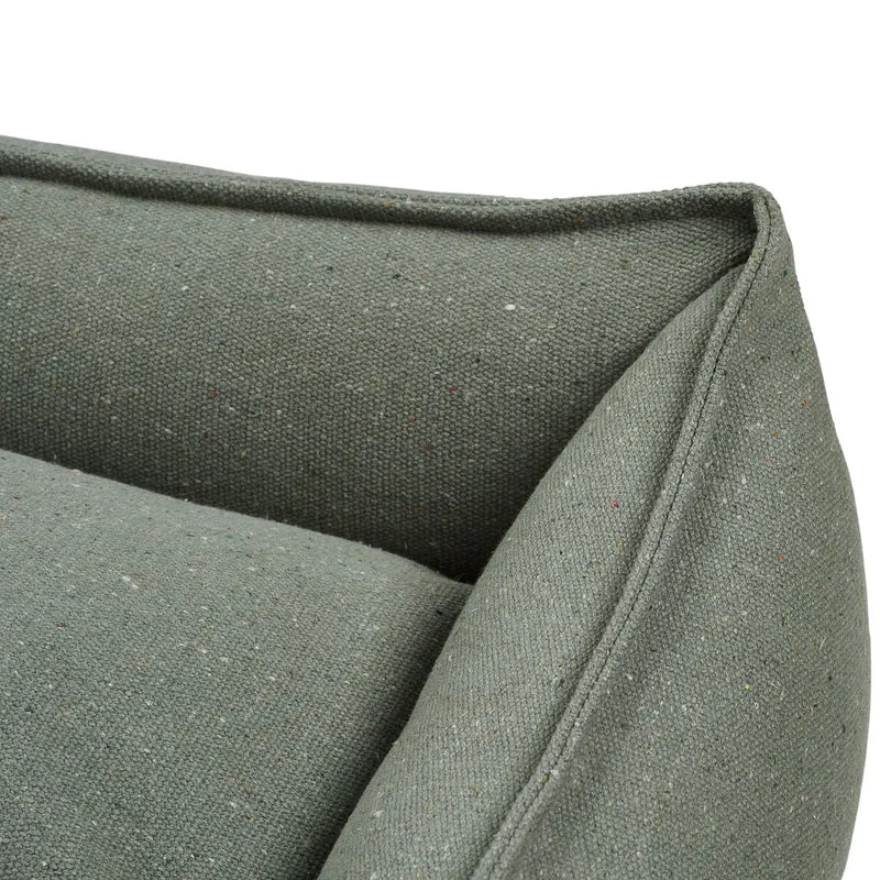 Recycling Hundesofa Belluno