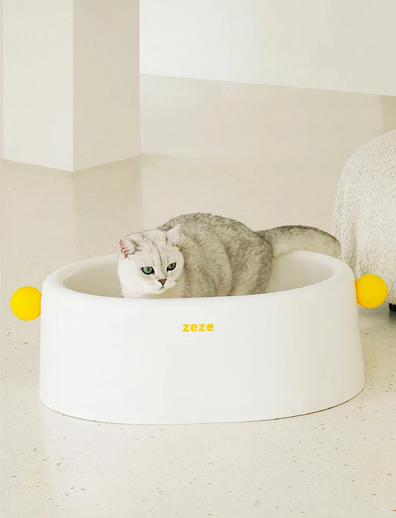 Moon Cat Toilette