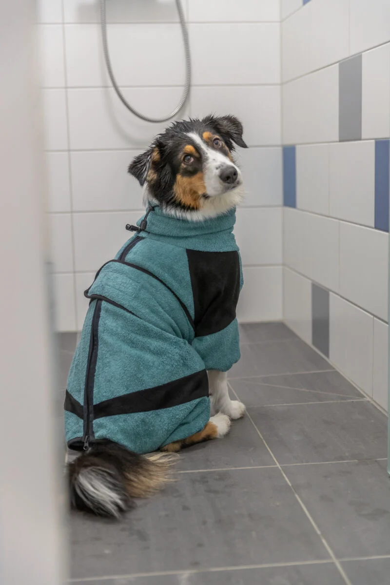 Bademantel und Hausoverall