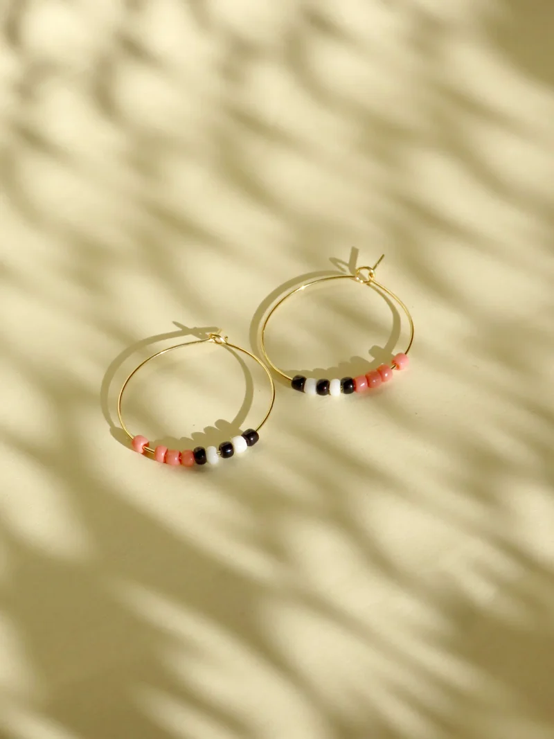 Hoops aus vergoldetem Edelstahl mit Toho Seed Perlen