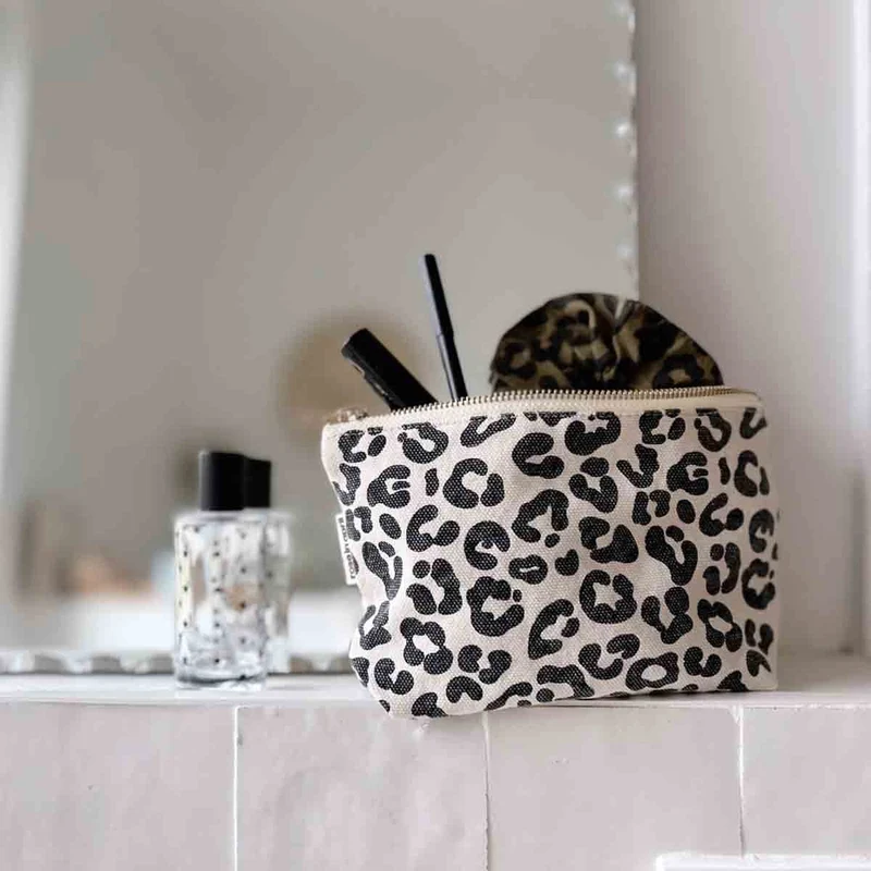 Kosmetiktasche SOFIA Weiß mit Leoprint