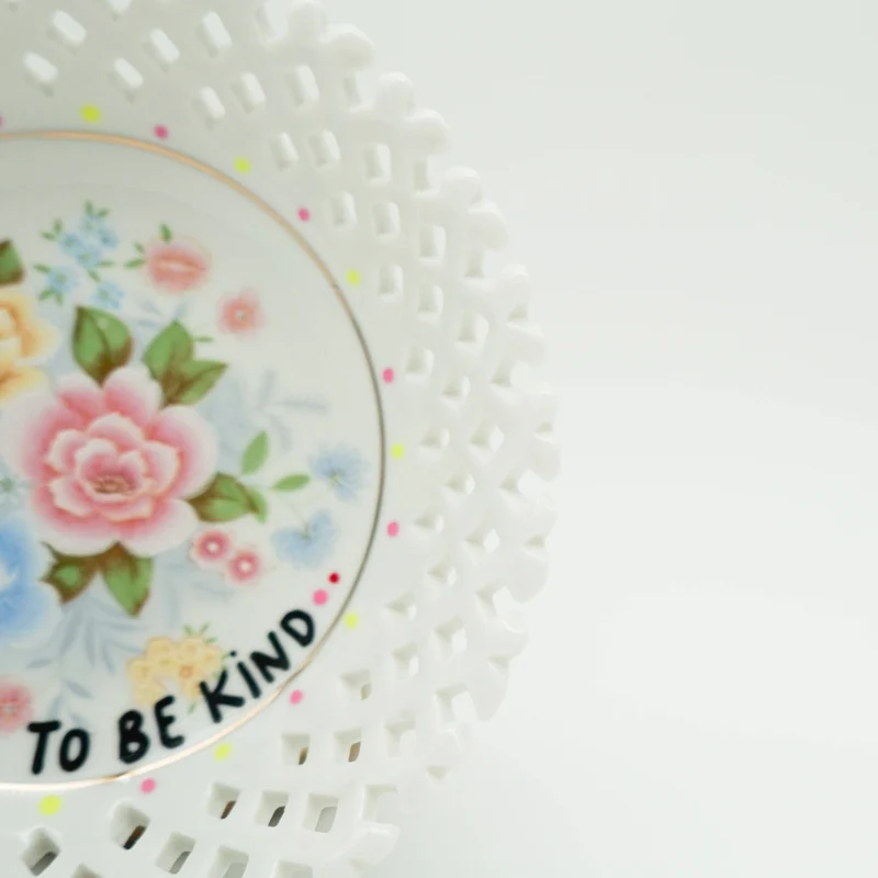 Wandteller midi it´s cool to be kind "net"