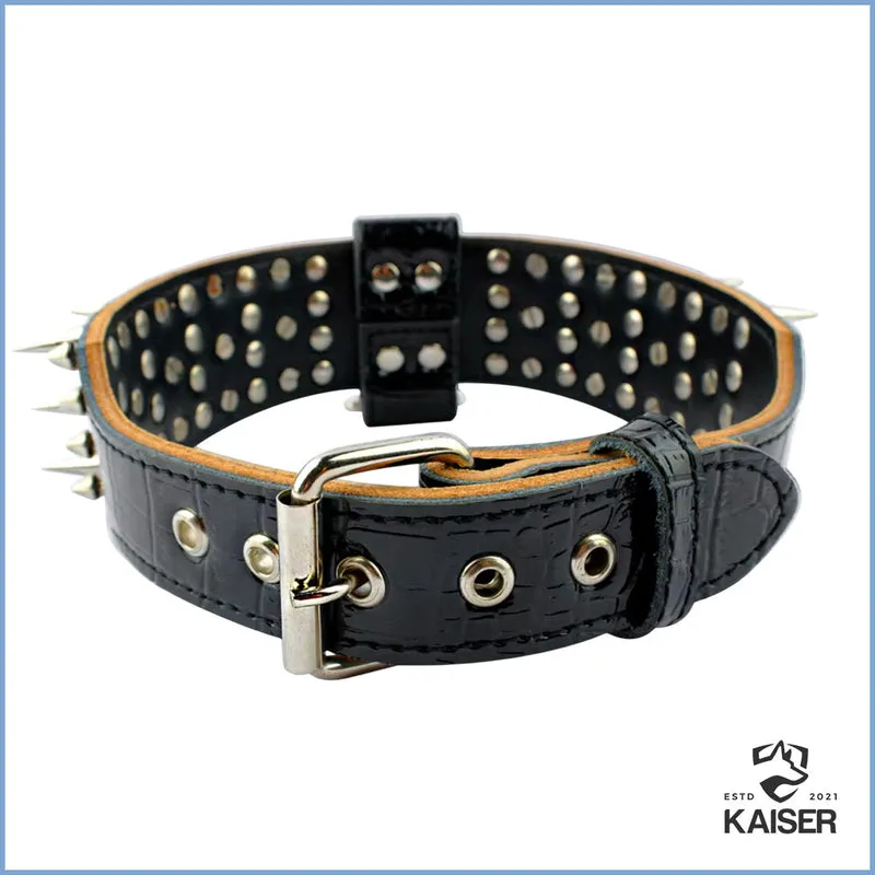 Breites Leder Hundehalsband mit Stacheln