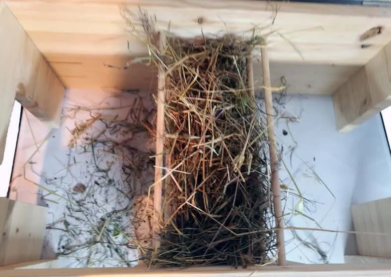 Meerschweinchenhaus XXL mit Heuraufe, Motiven & Schutzlasur
