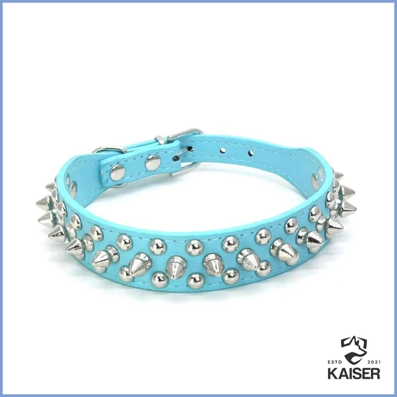 Hundehalsband mit Stacheln
