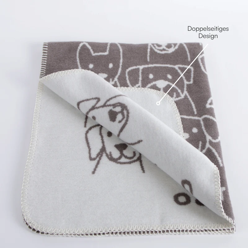 Hundedecke Dogs von Caruso - weich & flauschig - Global Recycled Standard zertifiziert