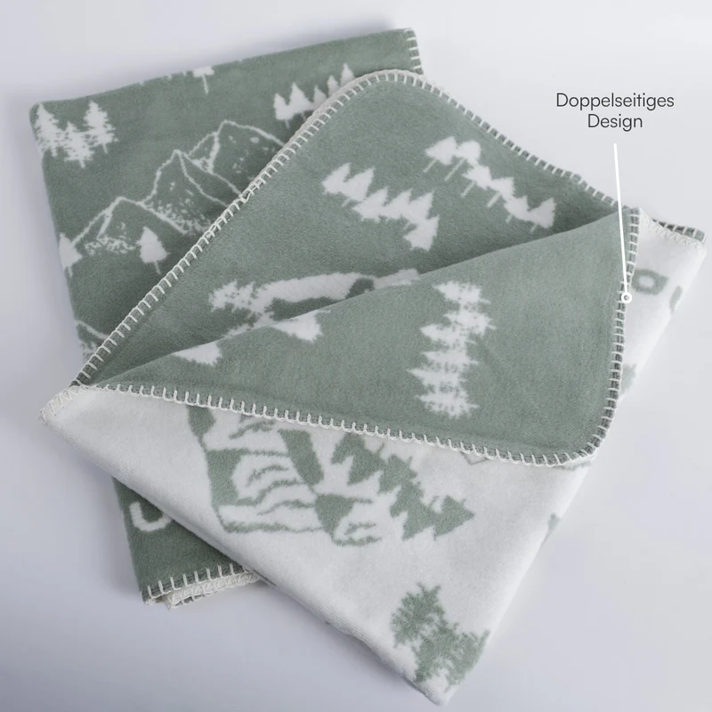 Hundedecke Forrest von Caruso - weich & flauschig - Global Recycled Standard zertifiziert
