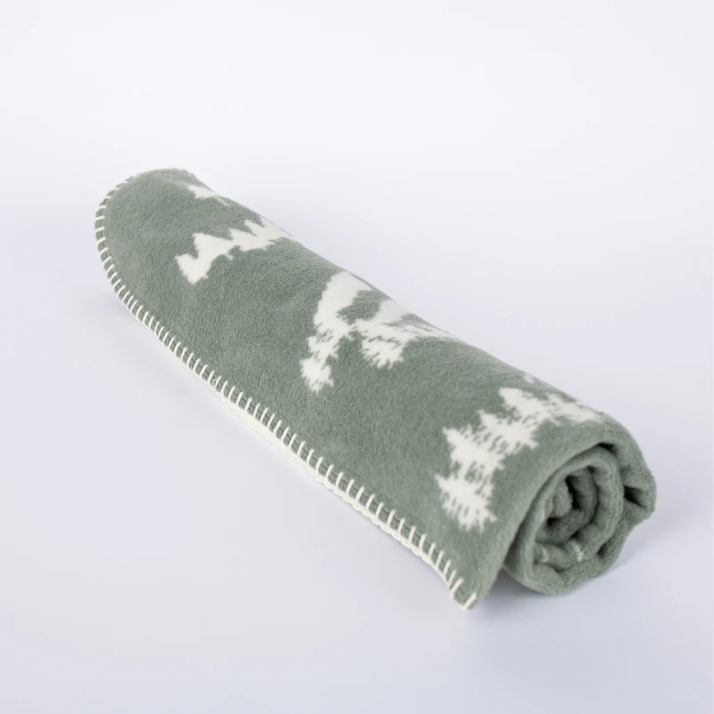 Hundedecke Forrest von Caruso - weich & flauschig - Global Recycled Standard zertifiziert