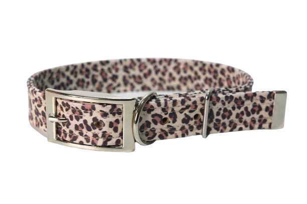 Hundehalsband mit Dornschnalle | Korkleder | Umweltfreundlich | Robust & Vegan | Leo weiß/silber