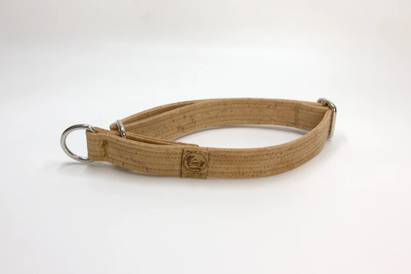 Zugstopp Halsband | Korkleder | Umweltfreundlich | Robust & Vegan | Natur | Beschläge wählbar