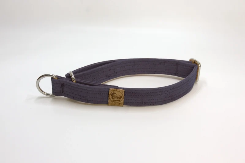 Zugstopp Halsband | Korkleder | Umweltfreundlich | Robust & Vegan | Anthrazit | Beschläge wählbar