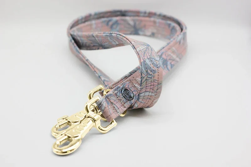Korkleder Hundeleine | Robust & Vegan | Monstera | Beschläge wählbar