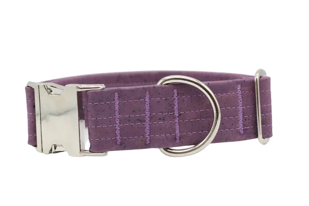 Hundehalsband mit Klickverschluss | Korkleder | Umweltfreundlich | Robust & Vegan | Flieder/Silber