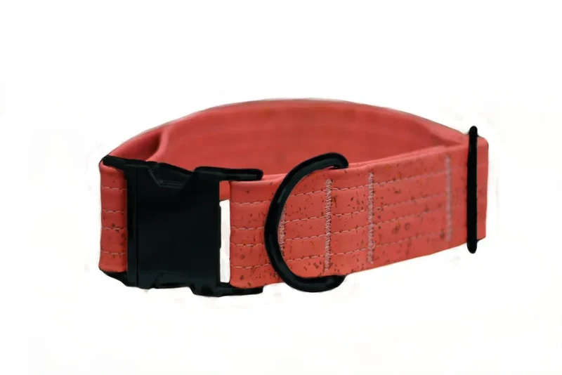 Hundehalsband mit Klickverschluss | Korkleder | Umweltfreundlich | Robust & Vegan | Coral/Schwarz