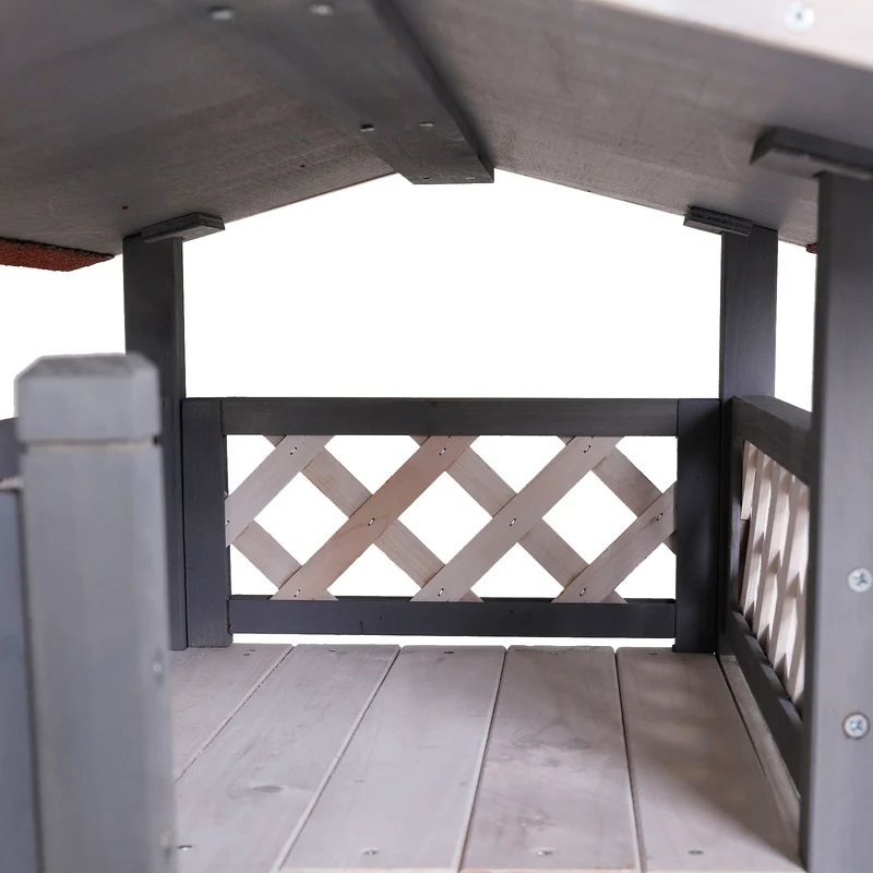 Katzenhaus aus Holz mit Terrasse & Treppe