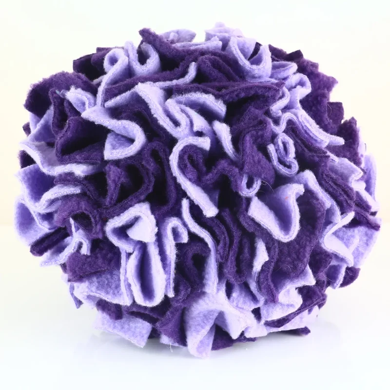 Schnüffelball in Flieder und Aubergine