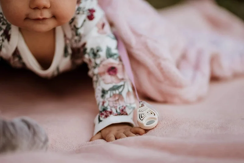 Tickless Baby - Repelente ultrasónico de carraças e de pulgas para Bébés e Crianças - Sem produtos químicos ou tóxicos - até 12 meses de atuação