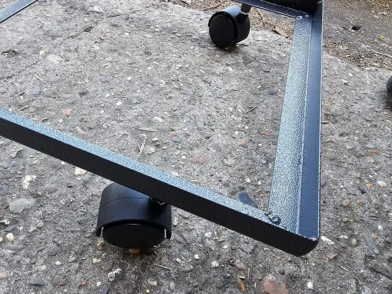 Metallsockel (für weißen Drahtkäfig 102 cm)