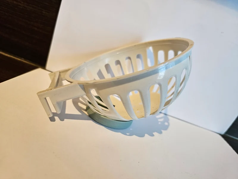 Kanariennest aus Plastik