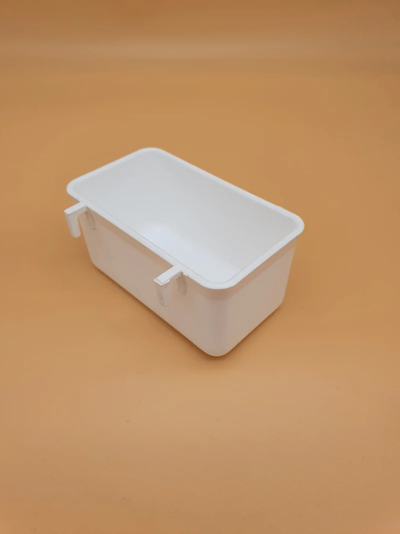 Kunststoff-Futternapf mit Haken 9x5x4,4cm