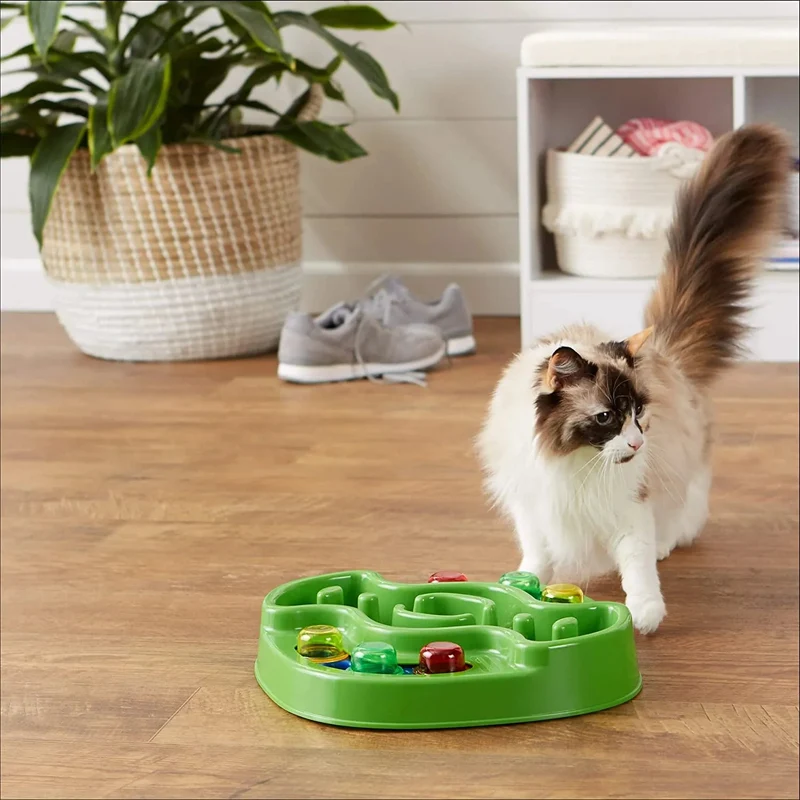 Brinquedo / Espaço de actividades e alimentação para Gatos ou Cães