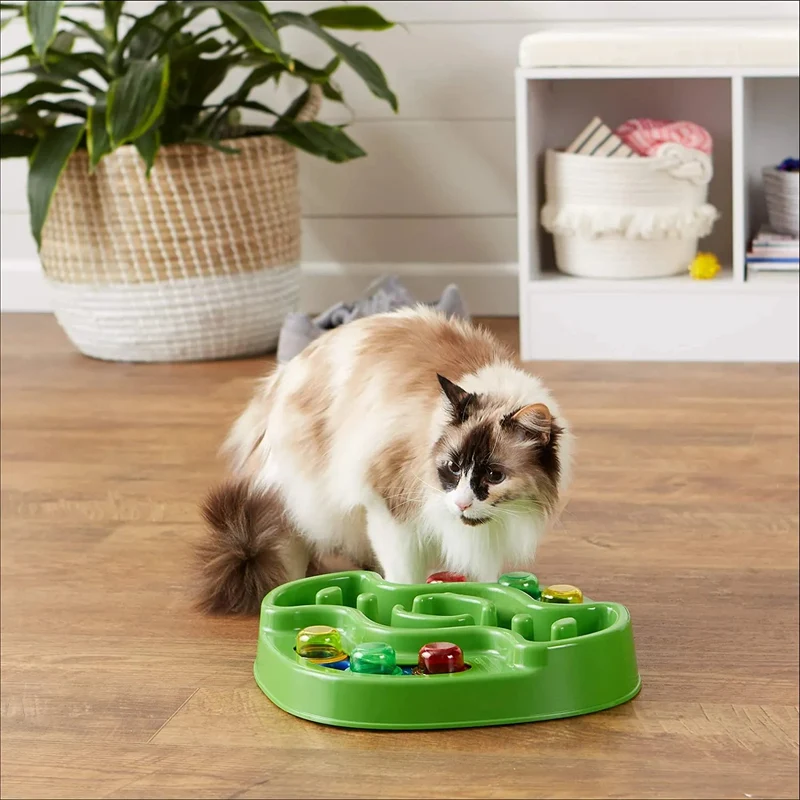 Brinquedo / Espaço de actividades e alimentação para Gatos ou Cães