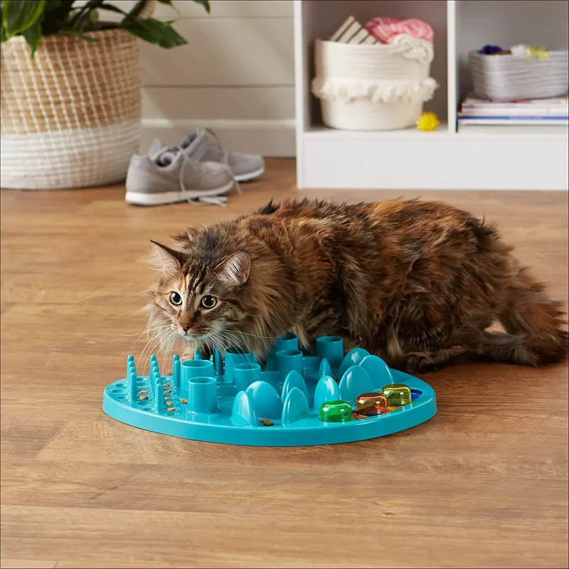 Brinquedo / Espaço de actividades e alimentação para Gatos ou Cães