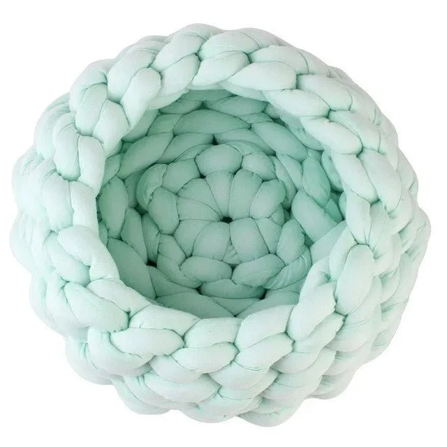 Cama / Cesto para Gatos ou Cães de Raças Pequenas