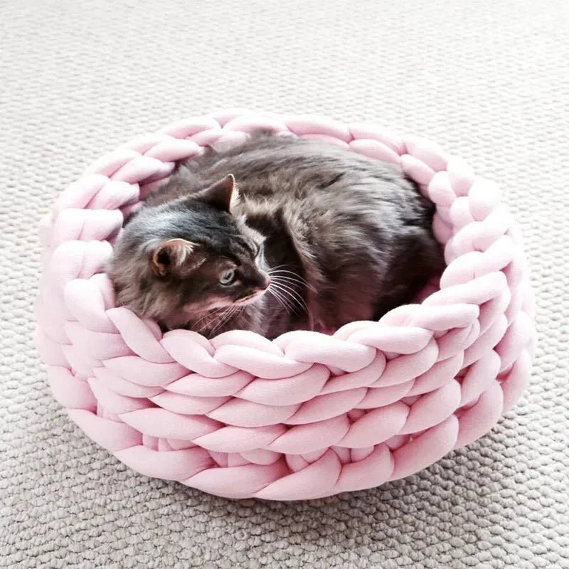Cama / Cesto para Gatos ou Cães de Raças Pequenas