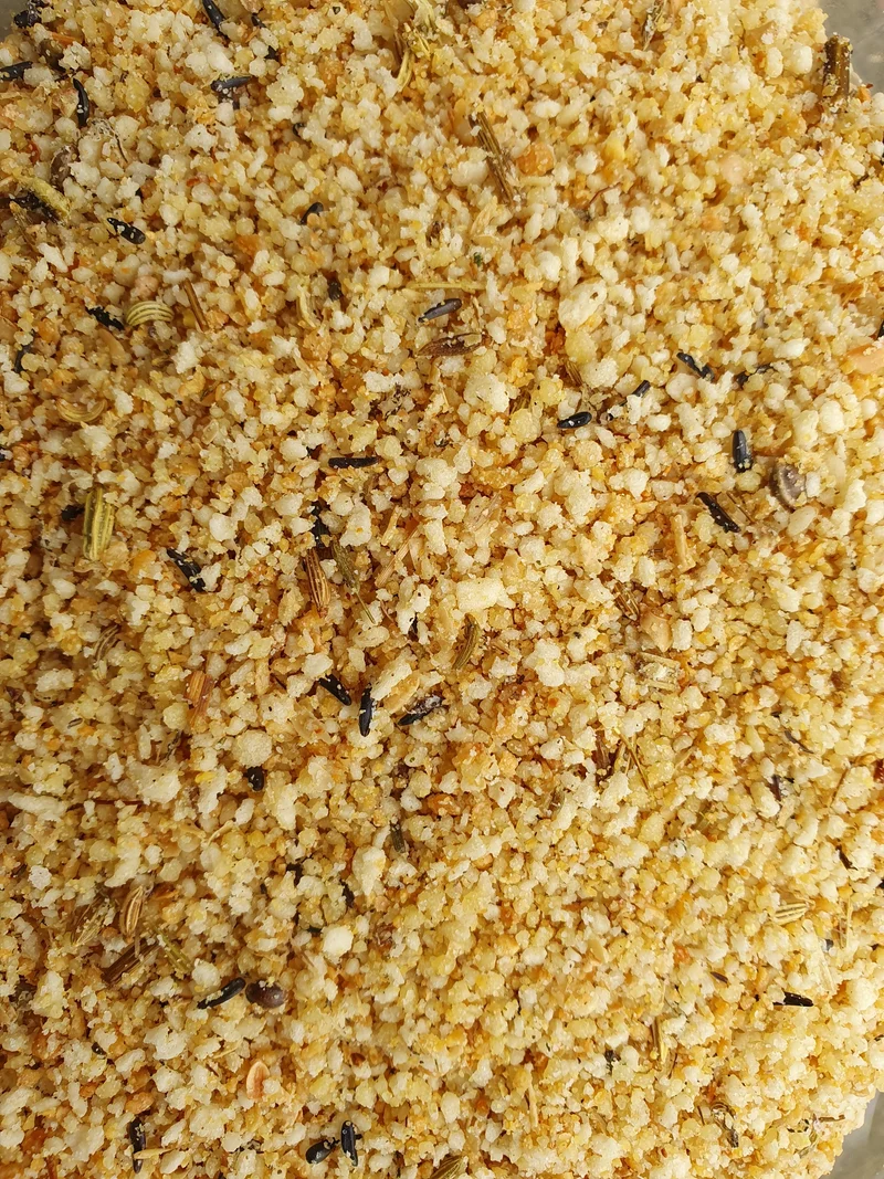 Bird-X Herbal Eggfood, mit speziellen Gräsern. Proteinreich 1kg