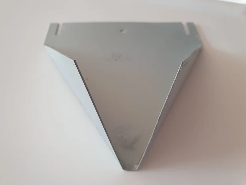 Mittelgroßer Stangenhalter aus Metall