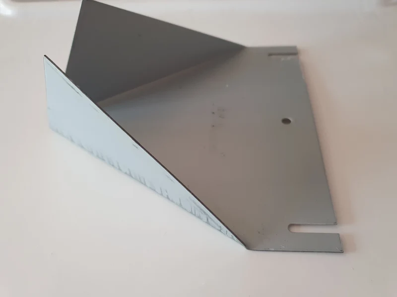Mittelgroßer Stangenhalter aus Metall