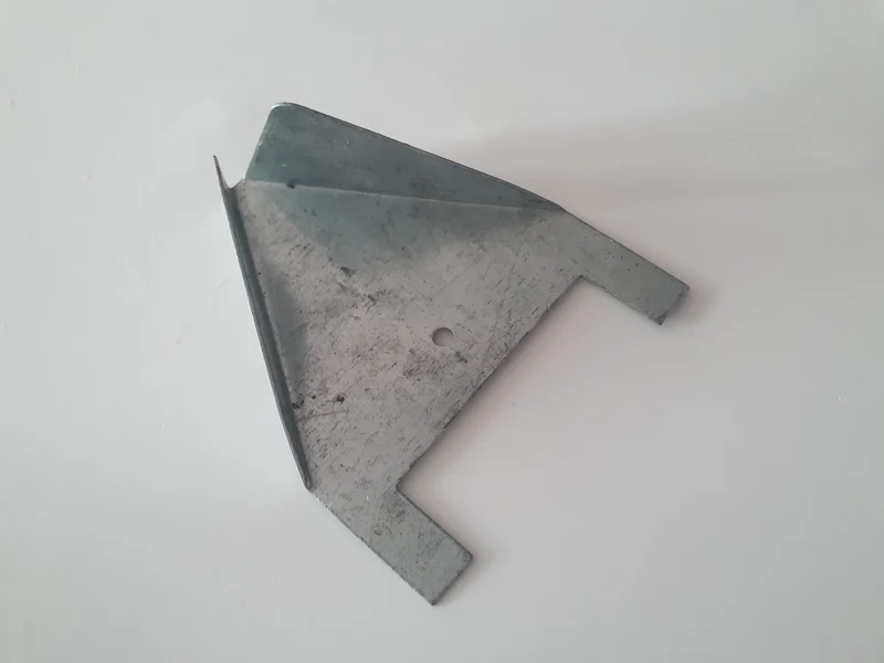 Kleiner Sitzstangenhalter aus Metall