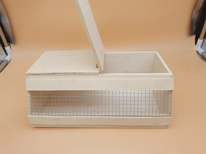 Kleine Transportkiste aus Holz