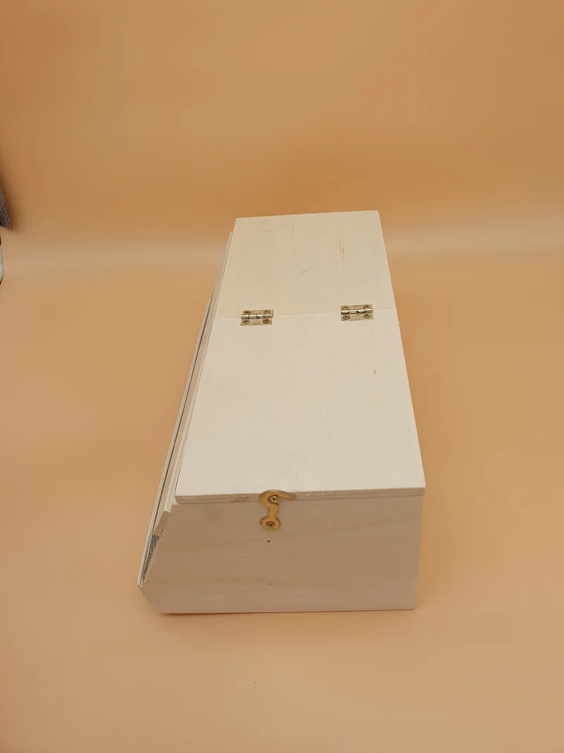Kleine Transportkiste aus Holz